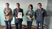 S medailemi a pohárem (zleva Vašek Suchánek, Šimon Plocek, Laďa Vojtěch, Maty Štěpánek)
